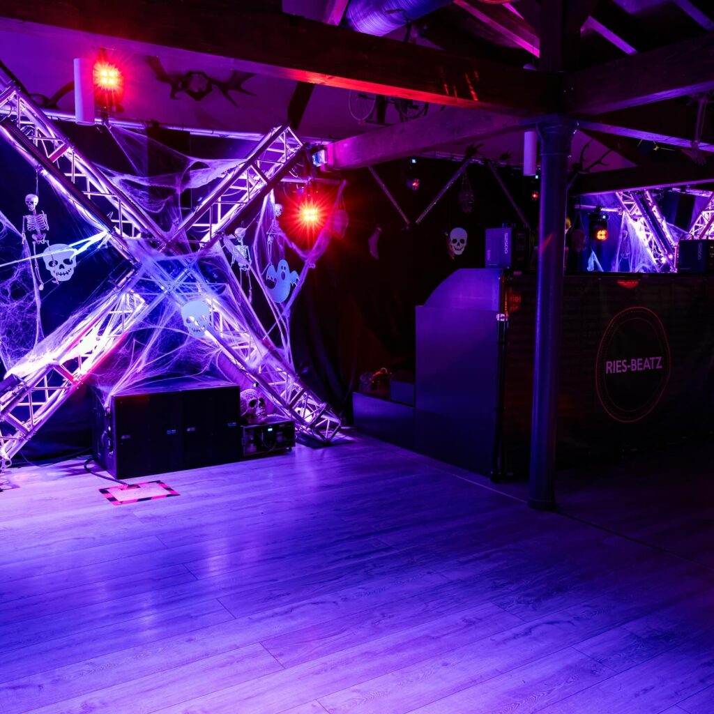 Instagram post from riesbeatz_crew. This post is in position 1.